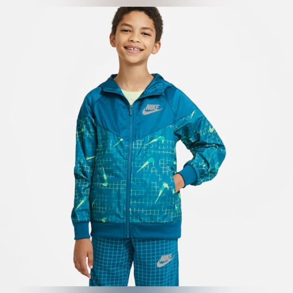 Nike Junior Boys' Sportswear Windrunner Jacket, Size XL